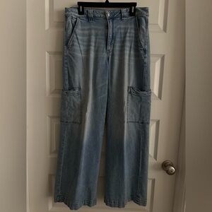 American Eagle Super high rise baggy Wide-Leg Denim Cargo Jeans size 12